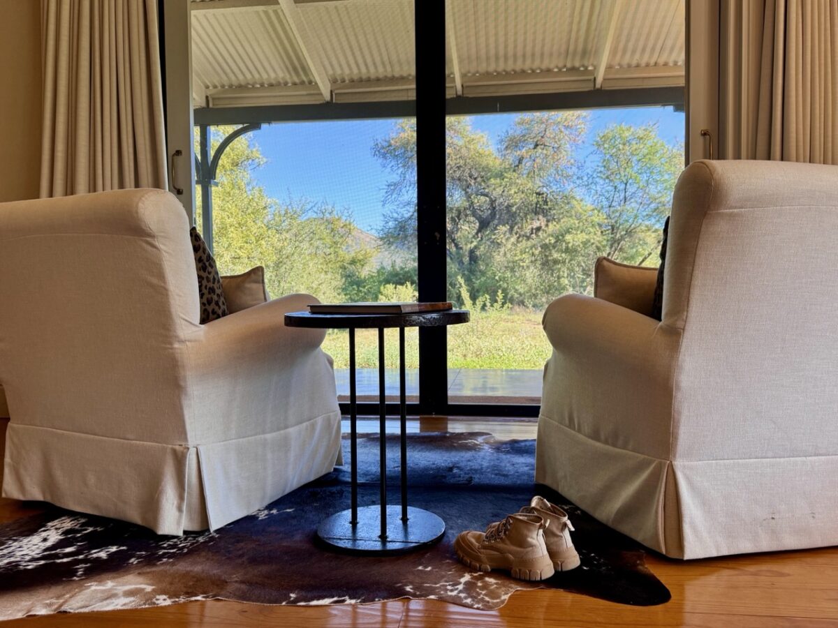 Gemütliche Sitzecke mit Aussicht