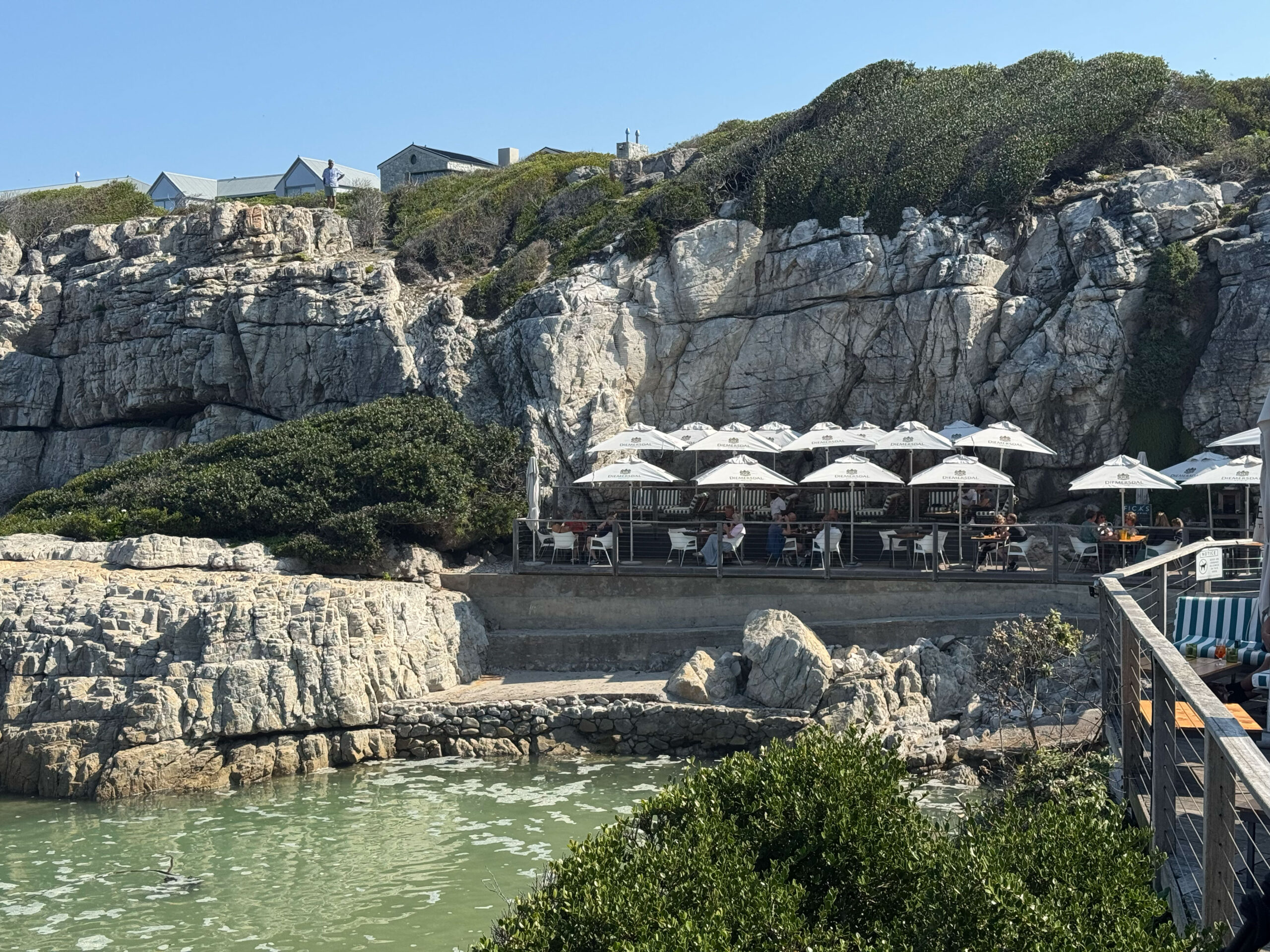 Terrasse von Ficks Restaurant am Fick’s Pool in Hermanus