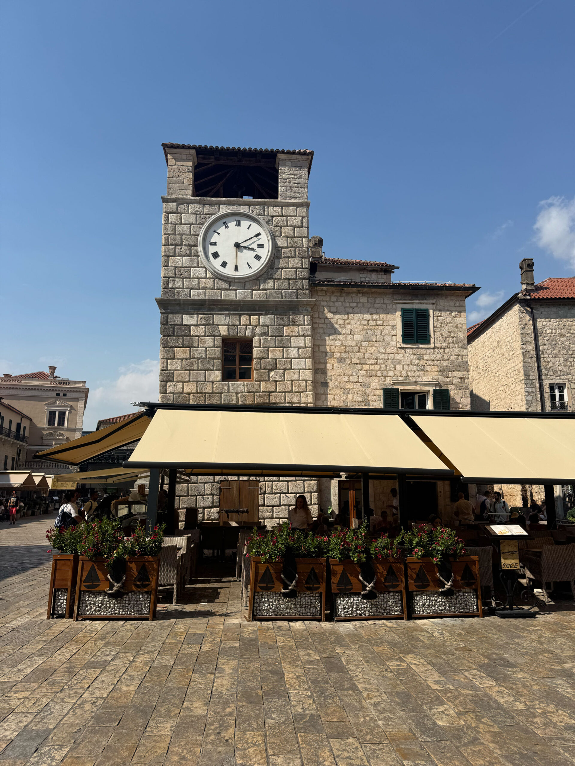 Historische Steinhäuser in der Altstadt von Kotor Montenegro